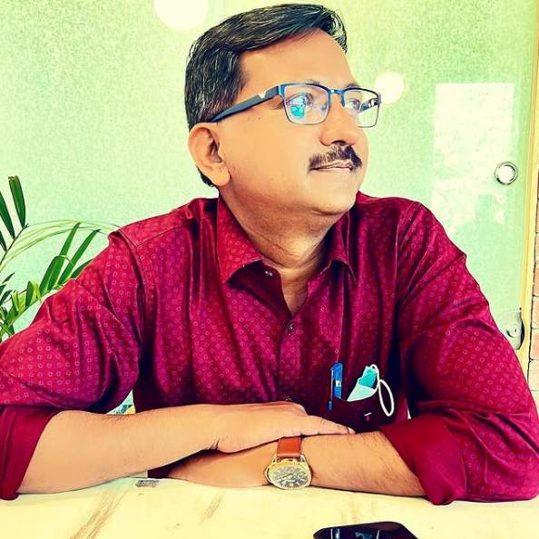 IAS Pradeep Gawande Wiki, Biography, Net worth, Family, Wife Tina Dabi, Age and Date of birth, Instagram, Net Worth, Career and more