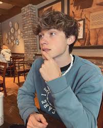 Brandon Nevarez Wiki, Biography, Age, Girlfriend, Net Worth, Family, Career and Much More
