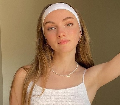 Lauren Orlando, wiki, Biography, age, date of birth, height, weight, TV shows, tik tok, college, career, premium outlets, family, relationship and more