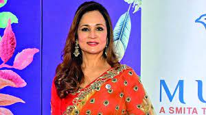 Smita Thackeray wiki, Biography, husband, Smita Thackeray and Sonu Nigam, career, Family, Age, Career and Profession and Personal Life