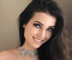 Sierra Oakley Age, Sierra Oakley Biography, Wiki, Net Worth, Age, Career, Sierra Oakley Vet School, Is Sierra Oakley Married, Is Sierra Oakley A Vet, Cereer and Family