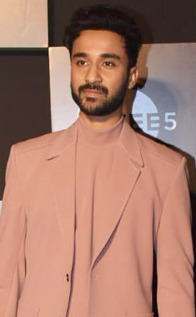 Raghav Juyal Wikipedia, Biography, Age, Height, Weight, physical appearance, Instagram, Girlfriend, Family, Affairs, Salary, Net Worth and Photos