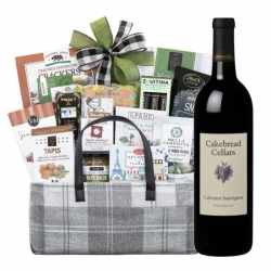Buy online Christmas Wine Gift Basket - Free Delivery