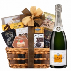 Veuve Clicquot Gift Sets - At Best Price