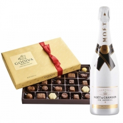 Moet & Chandon Gift Sets- At Best Price