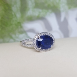 Best Sapphire Engagement Ring