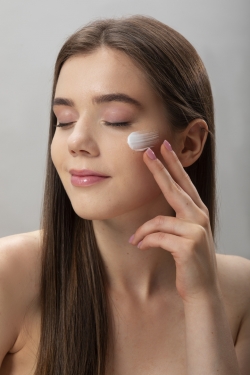 Buy Face Makeup Foundation Online at Best Prices in India 
